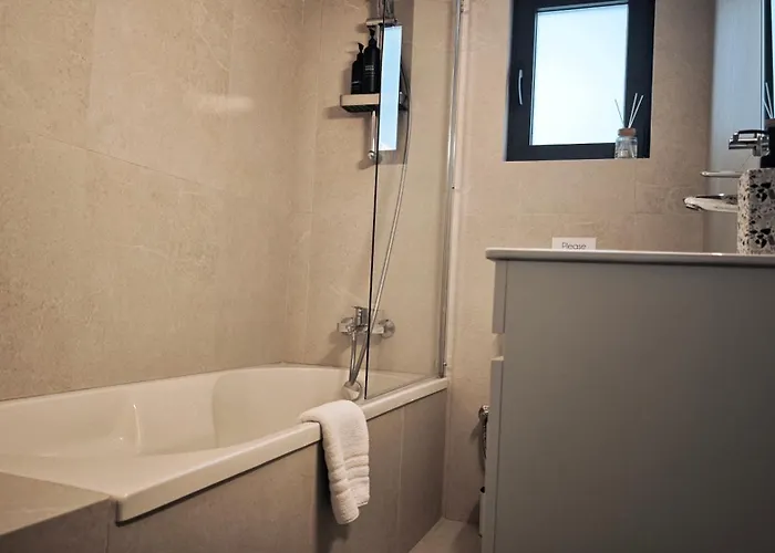 And Sea 12 Apartment *